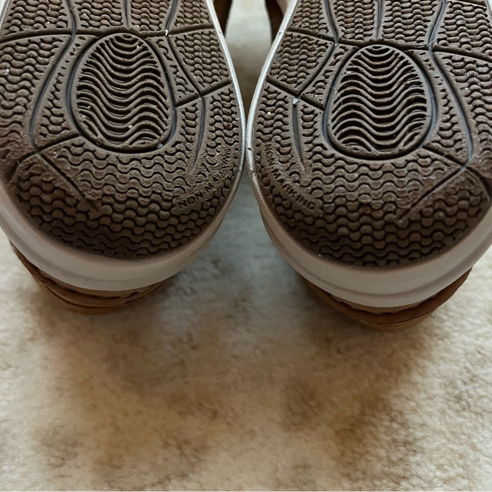 Sperry Tan Boat Shoes with White Stitching - Picture 7 of 8